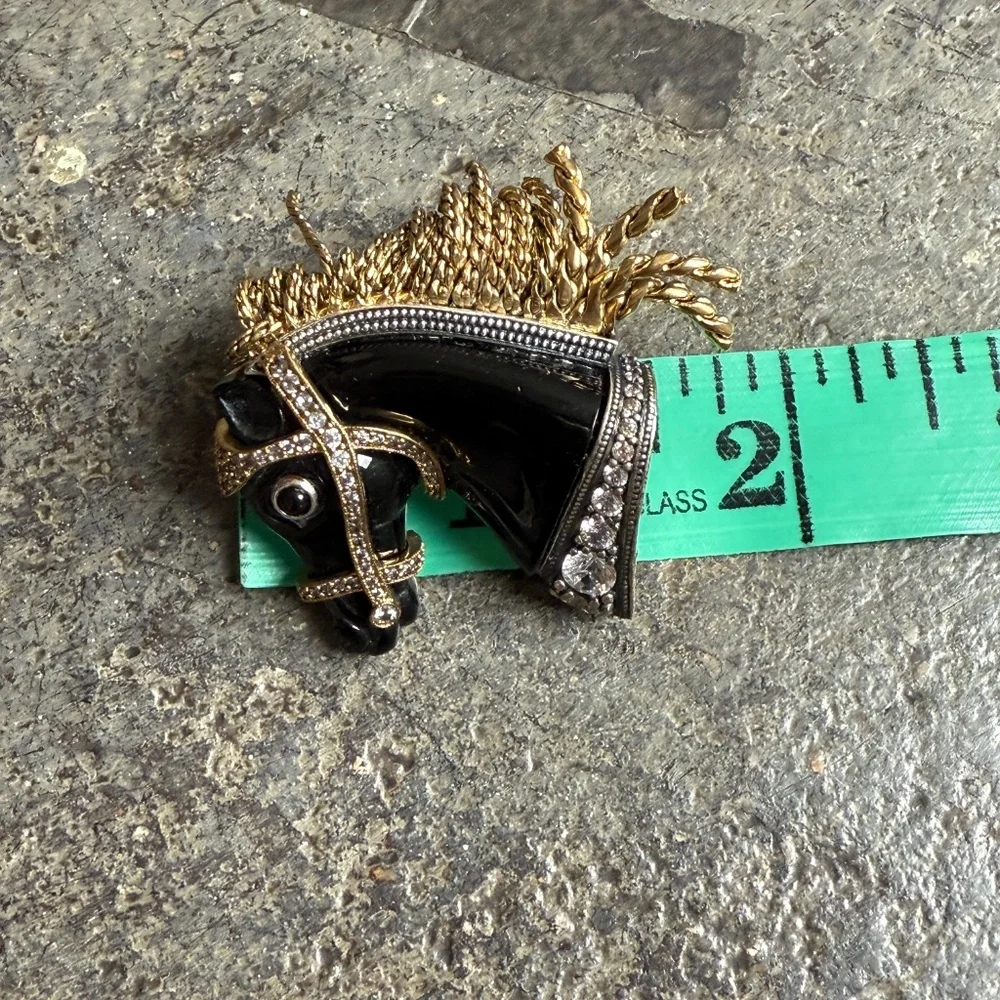Vivienne Westwood Rare Horse Earrings w/ Swarovski Crystals and dangly gold - Picture 3 of 10